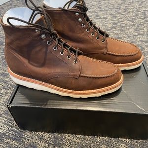 Diplomat - Arizona Adobe. Boots in EXCELLENT condition. Nearly BRAND new!